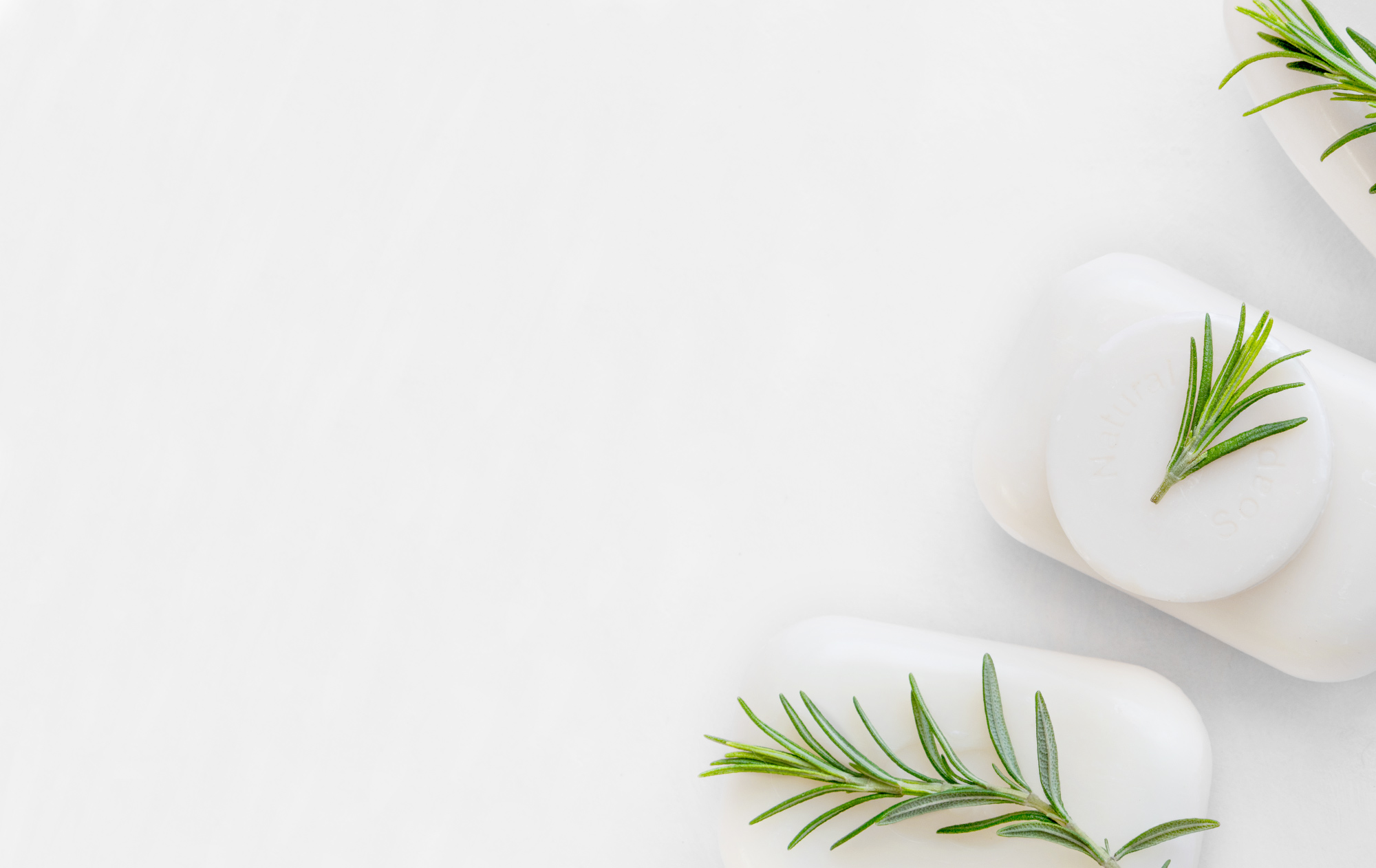 Vanillin free fragrance oils