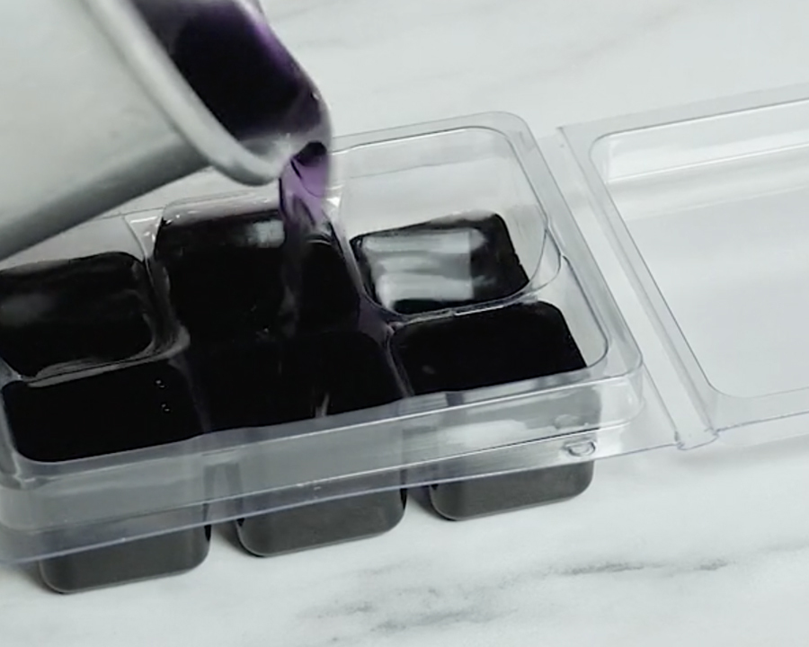How to make clamshell wax melts.